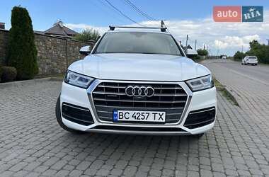 Позашляховик / Кросовер Audi Q5 2018 в 