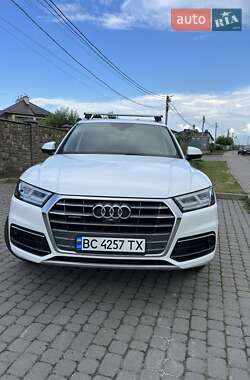 Позашляховик / Кросовер Audi Q5 2018 в 