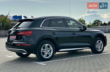 Внедорожник / Кроссовер Audi Q5 2019 в 