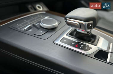 Внедорожник / Кроссовер Audi Q5 2019 в 