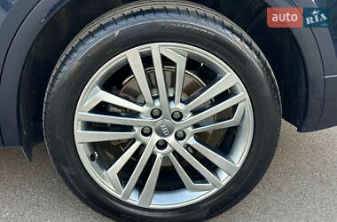 Внедорожник / Кроссовер Audi Q5 2017 в 