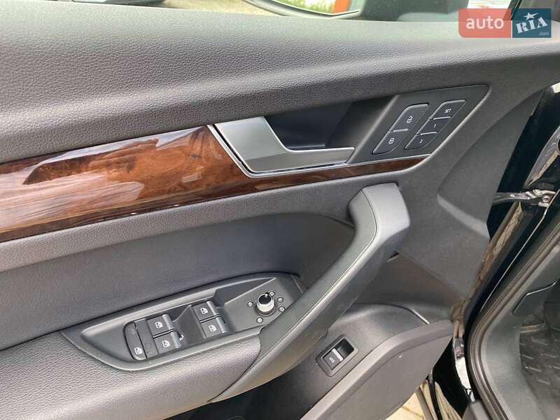 Позашляховик / Кросовер Audi Q5 2016 в Львові