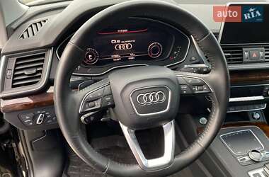 Внедорожник / Кроссовер Audi Q5 2016 в 