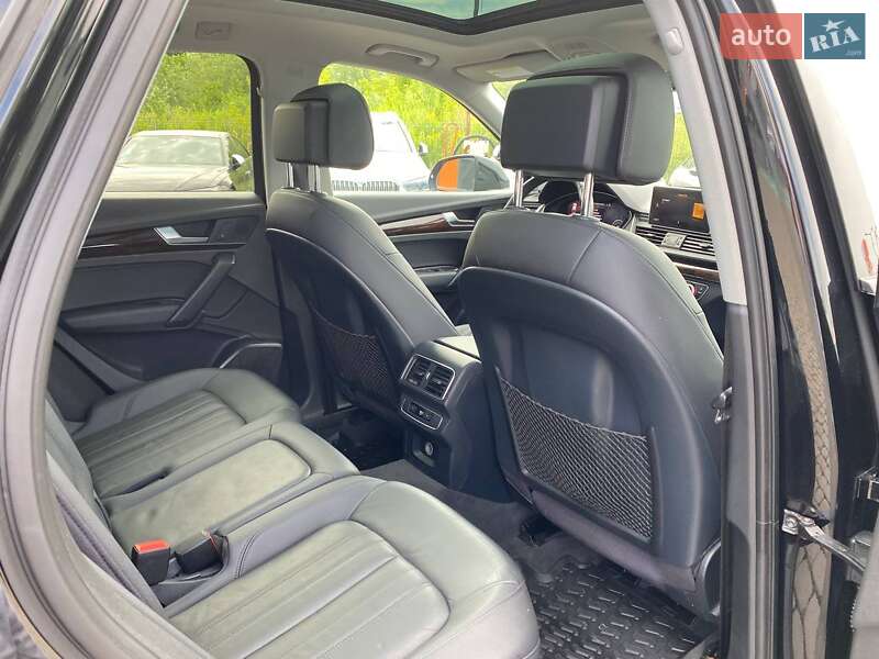 Позашляховик / Кросовер Audi Q5 2016 в Львові