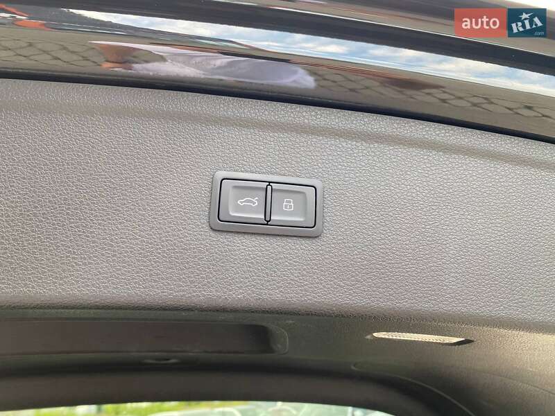 Позашляховик / Кросовер Audi Q5 2016 в Львові