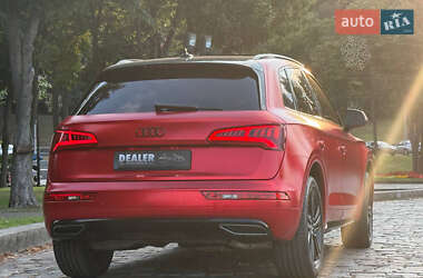 Позашляховик / Кросовер Audi Q5 2019 в 