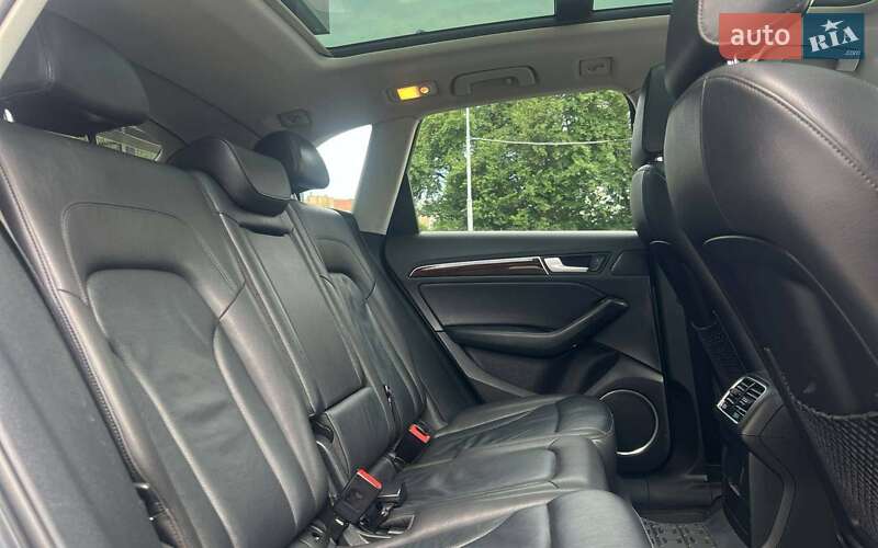 Позашляховик / Кросовер Audi Q5 2015 в Івано-Франківську