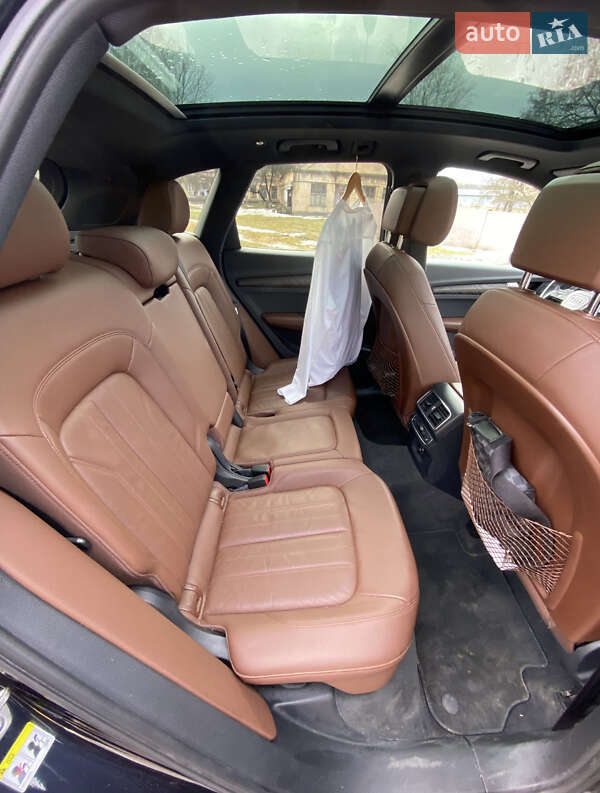 Внедорожник / Кроссовер Audi Q5 2017 в Киеве