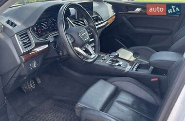 Позашляховик / Кросовер Audi Q5 2017 в 