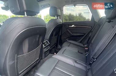 Позашляховик / Кросовер Audi Q5 2017 в 