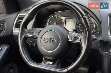 Позашляховик / Кросовер Audi Q5 2015 в 