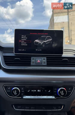 Внедорожник / Кроссовер Audi Q5 2018 в 