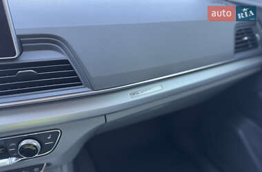 Внедорожник / Кроссовер Audi Q5 2018 в 