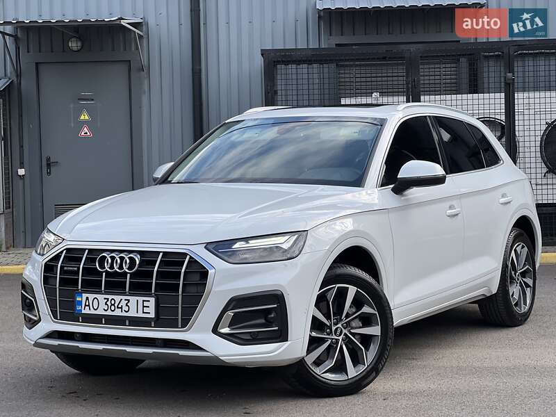 Позашляховик / Кросовер Audi Q5 2020 в Ужгороді