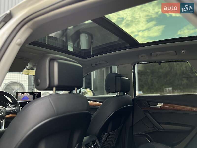 Позашляховик / Кросовер Audi Q5 2020 в Ужгороді