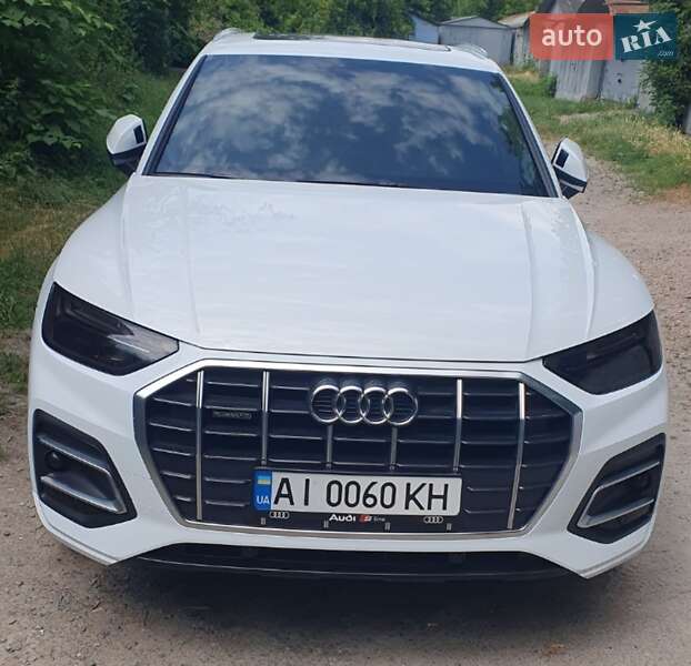 Позашляховик / Кросовер Audi Q5 2021 в Києві