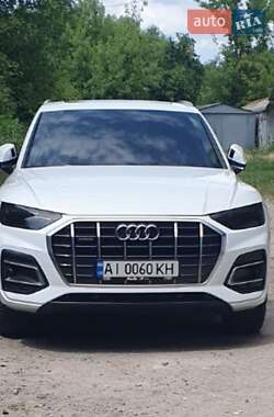 Внедорожник / Кроссовер Audi Q5 2021 в 