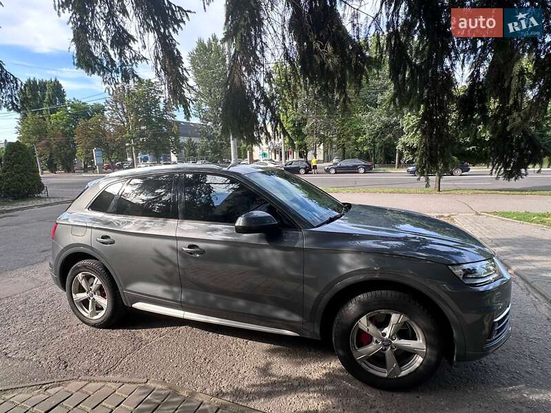 Позашляховик / Кросовер Audi Q5 2017 в Кременчуці