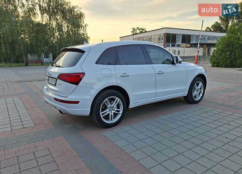 Позашляховик / Кросовер Audi Q5 2016 в Карлівці