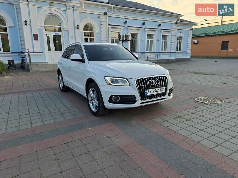 Позашляховик / Кросовер Audi Q5 2016 в Карлівці