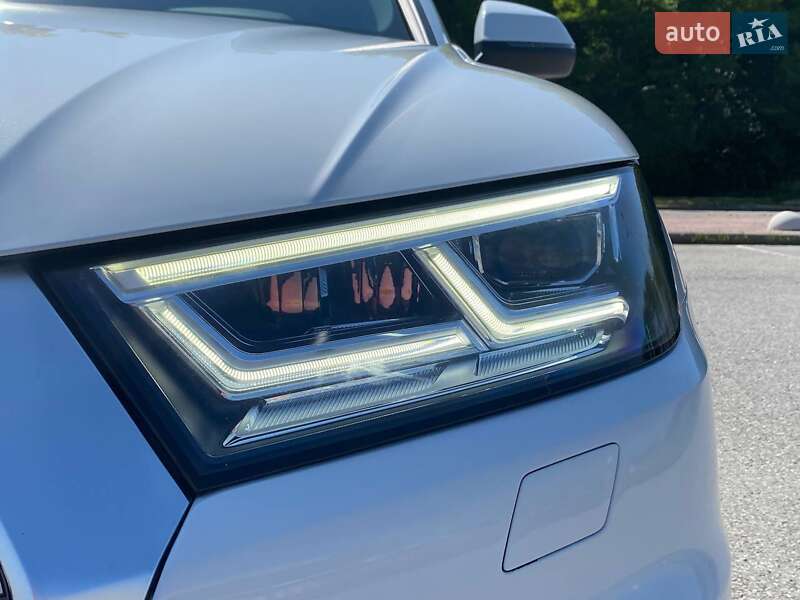 Позашляховик / Кросовер Audi Q5 2019 в Львові