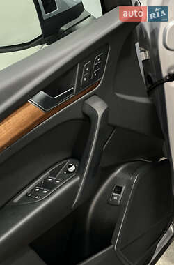 Внедорожник / Кроссовер Audi Q5 2022 в 
