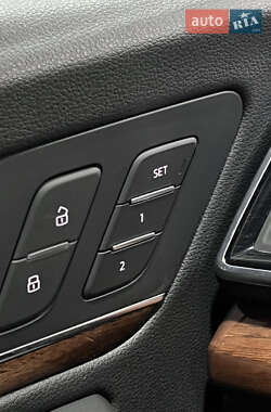 Внедорожник / Кроссовер Audi Q5 2022 в 