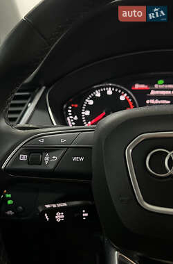 Внедорожник / Кроссовер Audi Q5 2022 в 