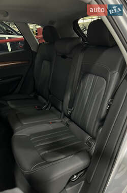 Внедорожник / Кроссовер Audi Q5 2022 в 