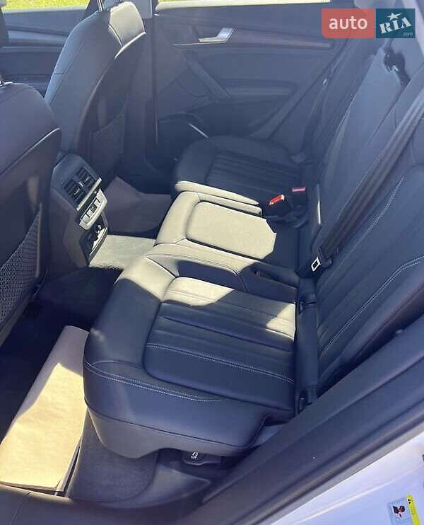 Внедорожник / Кроссовер Audi Q5 2021 в Львове