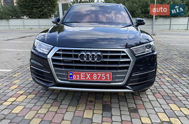 Внедорожник / Кроссовер Audi Q5 2018 в 