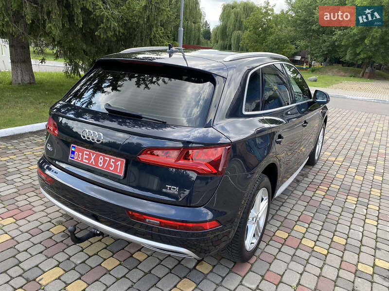 Позашляховик / Кросовер Audi Q5 2018 в Луцьку