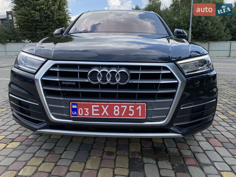 Позашляховик / Кросовер Audi Q5 2018 в Луцьку