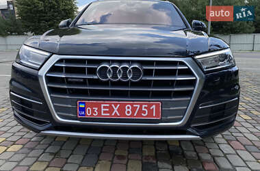 Внедорожник / Кроссовер Audi Q5 2018 в 