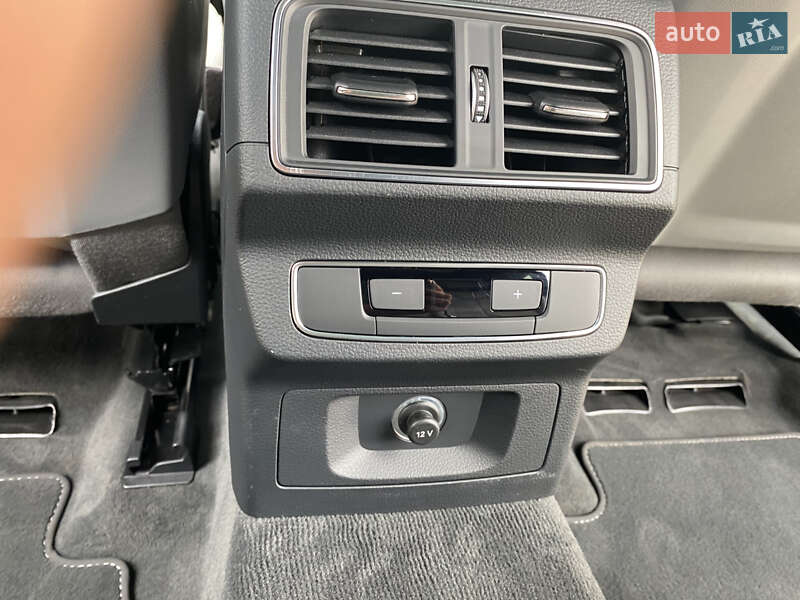 Позашляховик / Кросовер Audi Q5 2018 в Луцьку