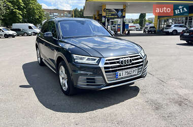 Внедорожник / Кроссовер Audi Q5 2017 в 