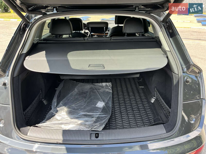 Внедорожник / Кроссовер Audi Q5 2017 в Василькове
