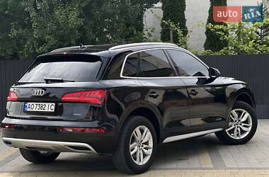Позашляховик / Кросовер Audi Q5 2019 в 