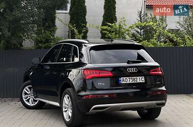 Позашляховик / Кросовер Audi Q5 2019 в 