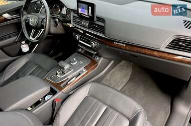 Позашляховик / Кросовер Audi Q5 2019 в 