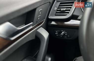 Позашляховик / Кросовер Audi Q5 2019 в 