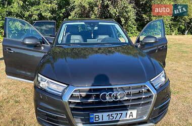 Внедорожник / Кроссовер Audi Q5 2018 в 