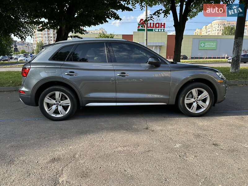 Позашляховик / Кросовер Audi Q5 2018 в Львові