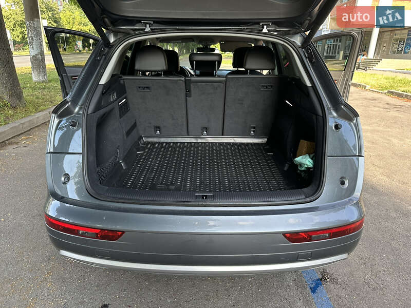 Позашляховик / Кросовер Audi Q5 2018 в Львові