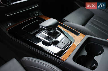 Внедорожник / Кроссовер Audi Q5 2024 в 