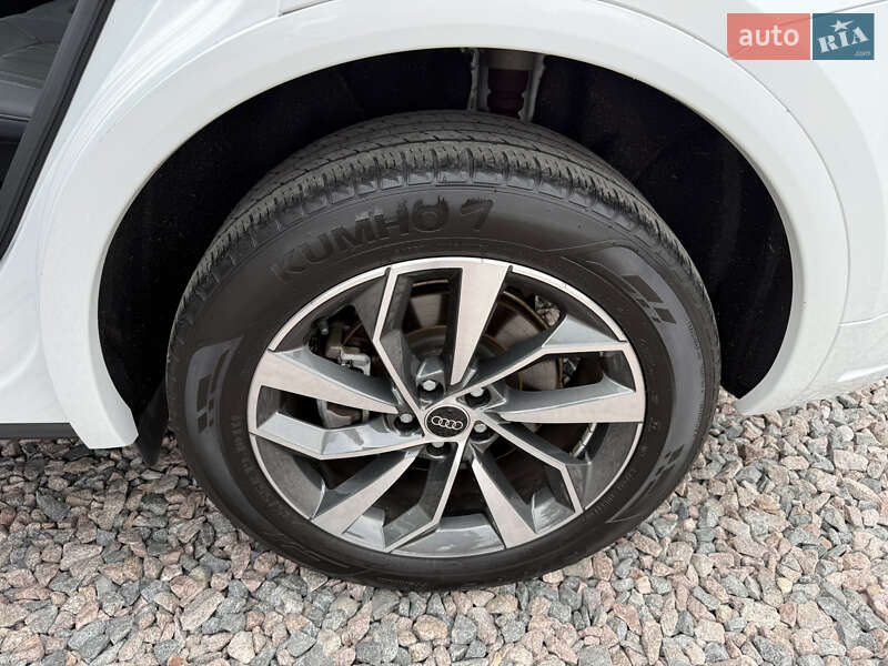 Позашляховик / Кросовер Audi Q5 2023 в Києві
