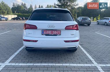 Позашляховик / Кросовер Audi Q5 2018 в 