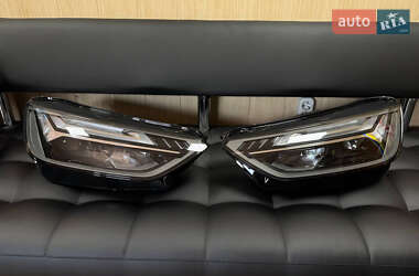 Позашляховик / Кросовер Audi Q5 2024 в 
