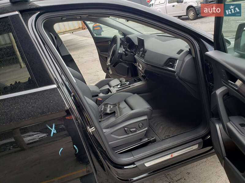 Позашляховик / Кросовер Audi Q5 2024 в Києві