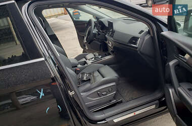 Позашляховик / Кросовер Audi Q5 2024 в 